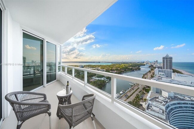 4401 Collins Ave in Miami Beach, FL - Building Photo - Building Photo