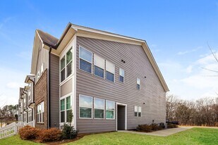 143 Carriage Club Dr in Mooresville, NC - Building Photo