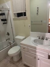 1749 Spooner Dr in San Luis Obispo, CA - Foto de edificio - Building Photo