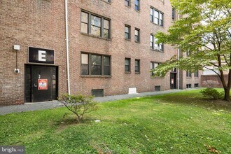 7250 Chestnut St in Upper Darby Township, PA - Building Photo - Building Photo