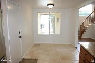 536 Fairfield Rd in Simi Valley, CA - Building Photo - Building Photo