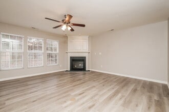 2007 Gushing Dr in Raleigh, NC - Foto de edificio - Building Photo