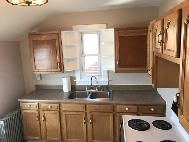 341 Juniper St in Quakertown, PA - Building Photo - Building Photo