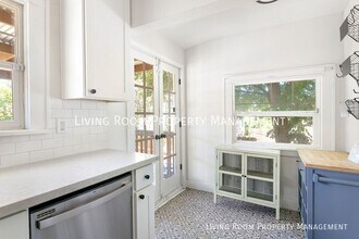 6949 N Missouri Ave in Portland, OR - Building Photo - Building Photo