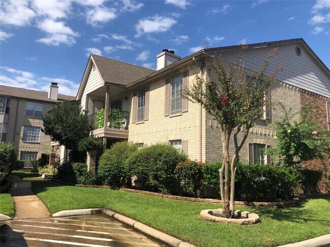 2121 Hepburn St photo'