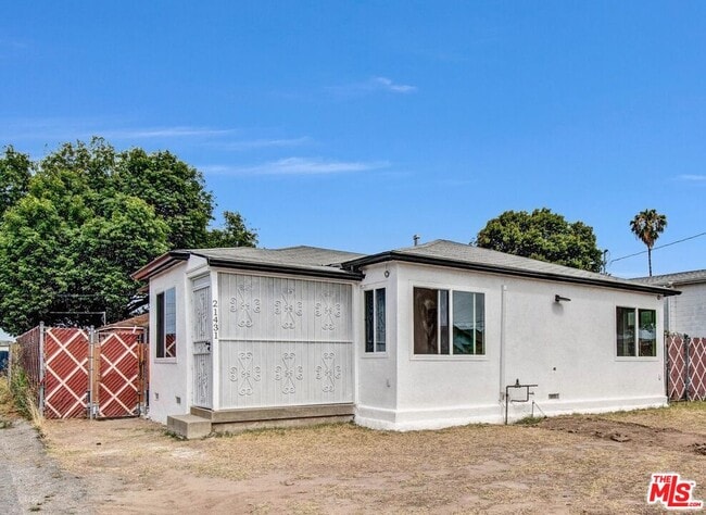 property at 21431 Moneta Ave