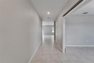 1863 Moon Cactus Ct in Ruskin, FL - Building Photo - Building Photo