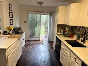 305 Glenn Rose Blvd in King of Prussia, PA - Building Photo - Building Photo