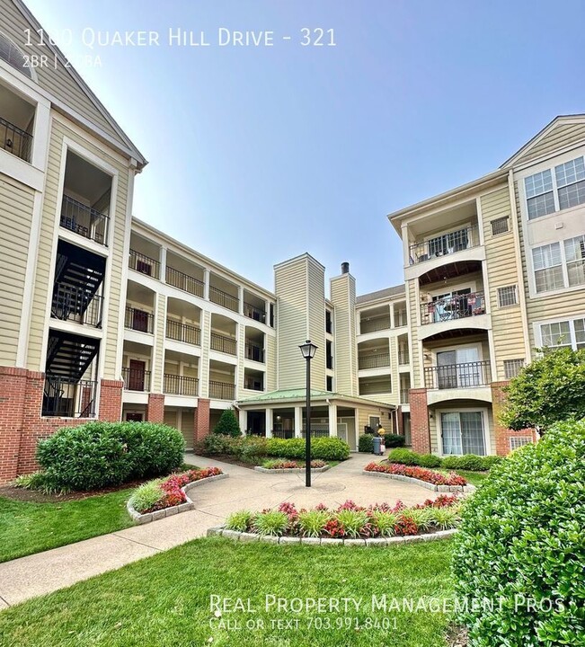 1100 Quaker Hill Dr in Alexandria, VA - Building Photo