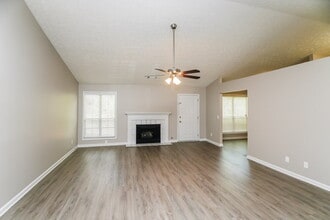 3391 Lochness Ln in Powder Springs, GA - Building Photo - Building Photo