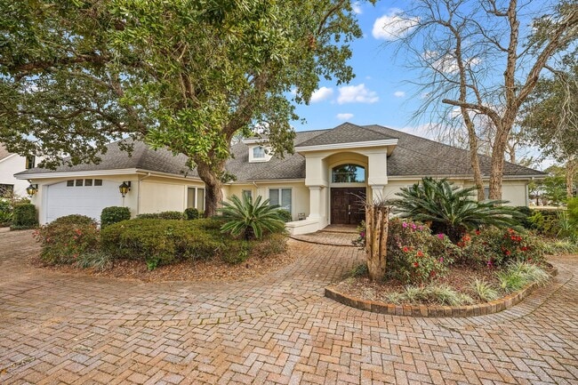 property at 601 Willow Point Ct