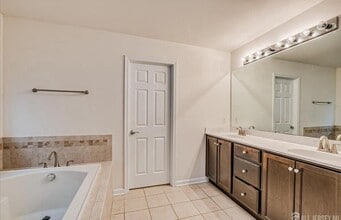 49 Campbell St in South Plainfield, NJ - Building Photo - Building Photo