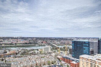 1781 N Pierce St-Unit -1501 in Arlington, VA - Building Photo - Building Photo