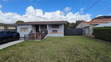 3041 NW 16th St in Miami, FL - Foto de edificio - Building Photo