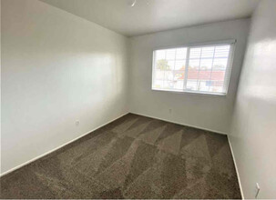 2300 Pecan Ct in Pembroke Pines, FL - Building Photo - Building Photo