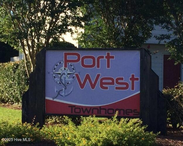 property at 5a Port W Ct