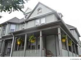 143-145 Comfort St in Rochester, NY - Building Photo