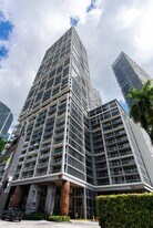 495 Brickell Ave in Miami, FL - Building Photo