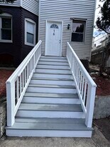 16 Groton Pl, Unit Apartment #4 in Worcester, MA - Building Photo