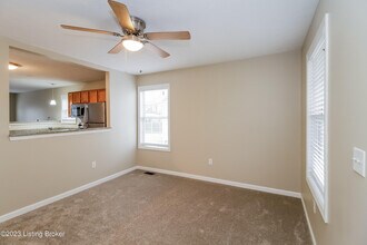 3219 Welman Dr in Louisville, KY - Foto de edificio - Building Photo