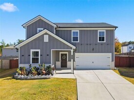 196 Summit Pointe Dr in Dallas, GA - Building Photo