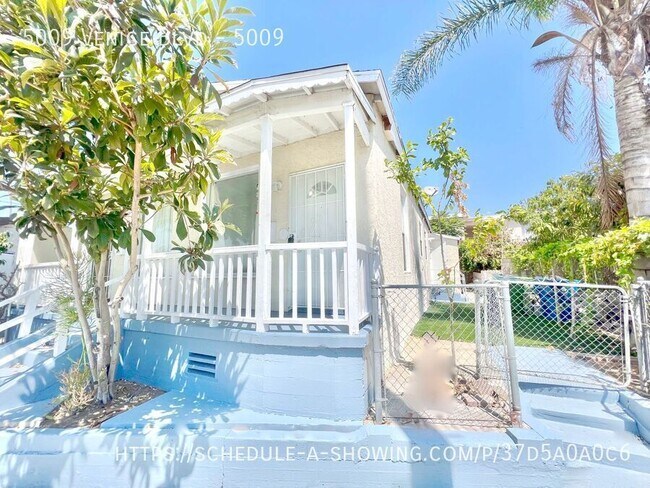 property at 5009 Venice Blvd.