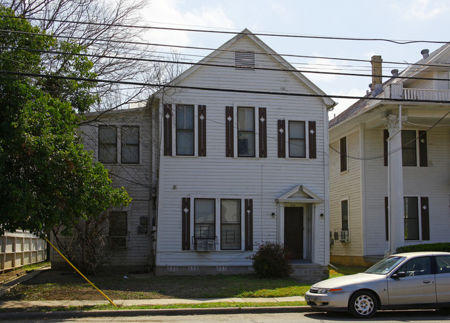 516 E Quincy St in San Antonio, TX - Foto de edificio - Building Photo