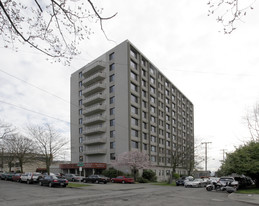 Hilltop House Apartments