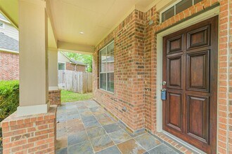 6 Cordella Pl in Spring, TX - Foto de edificio - Building Photo