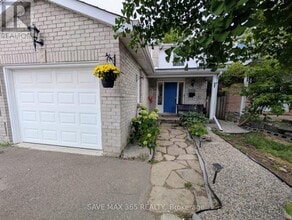 2238 Leominster Dr in Burlington, ON - Building Photo - Building Photo