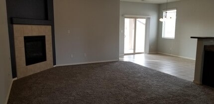 1143 Desert Sunflower Dr NE in Rio Rancho, NM - Building Photo - Building Photo