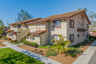 ShadowRidge Country Club Villas in Vista, CA - Building Photo - Building Photo