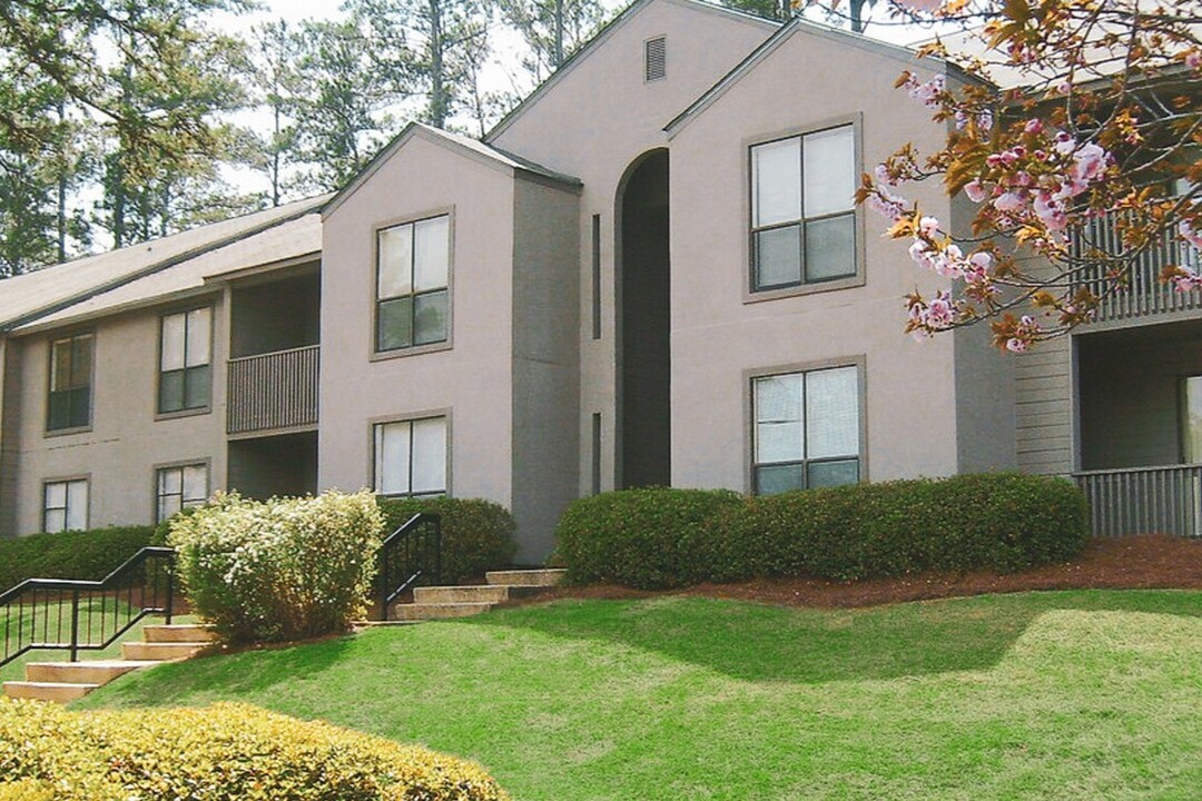 Azalea Hill Apartments in Montgomery, AL - Building Photo