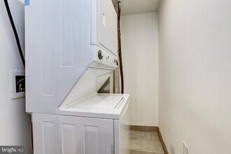 3315 Eastern Ave in Baltimore, MD - Building Photo - Building Photo