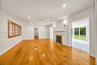 1340 Sopera Ave in Coral Gables, FL - Building Photo - Building Photo