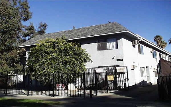 14635 Delano St in Van Nuys, CA - Building Photo - Building Photo