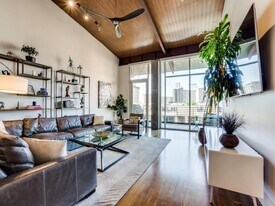 3030 Bryan St, Unit ID719002 in Dallas, TX - Building Photo