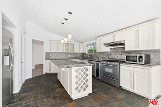 20500 Archwood St, Unit 1034 in Los Angeles, CA - Building Photo - Building Photo