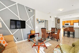 4005 Venetian Bay Dr in Kissimmee, FL - Building Photo - Building Photo
