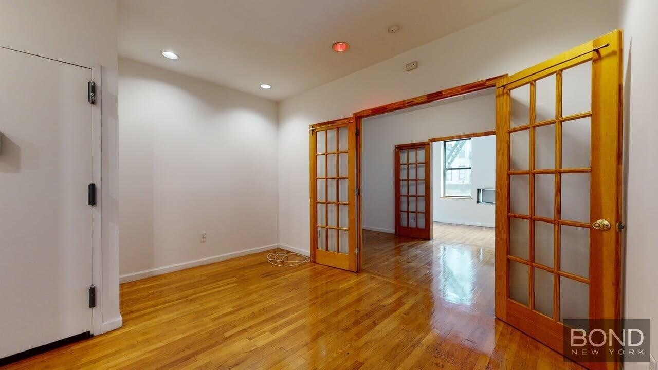 96 Third Avenue in New York, NY - Building Photo