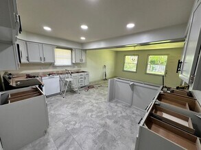3215 Woodsboro Dr in Norman, OK - Building Photo - Building Photo