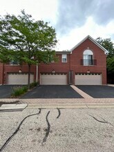 2375 Chelsea Rd in Northbrook, IL - Building Photo - Building Photo