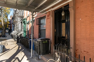 63 Duffield St in Brooklyn, NY - Foto de edificio - Building Photo