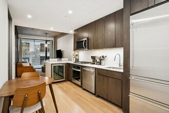 130 W 26th St in New York, NY - Building Photo - Building Photo