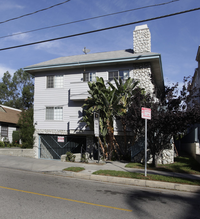 Cleon Apartments in Studio City, CA - Building Photo - Building Photo