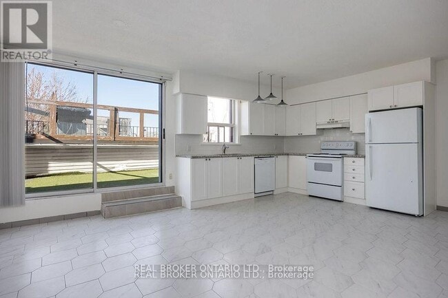 350-350 Oakwood Ave