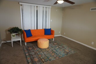 7936 Wynbrook Rd in Baltimore, MD - Foto de edificio - Building Photo