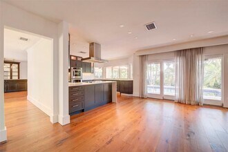 5240 NE 29th Ave in Fort Lauderdale, FL - Building Photo - Building Photo