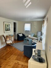 34 High St, Unit C in Rockport, MA - Building Photo - Building Photo