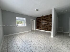 3710 SW 87th Ct in Miami, FL - Building Photo - Building Photo